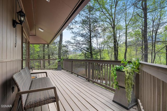150 Hollow Road, Cosby, TN 37722