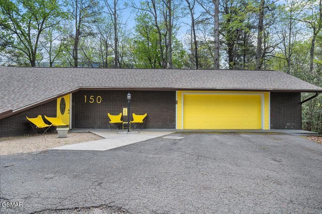 150 Hollow Road, Cosby, TN 37722