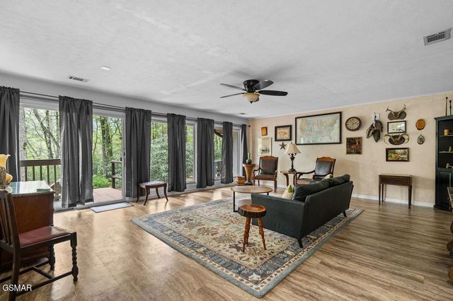 150 Hollow Road, Cosby, TN 37722