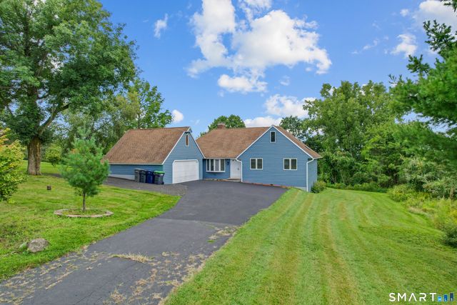 4 Bayview Circle, Watertown, CT 06795