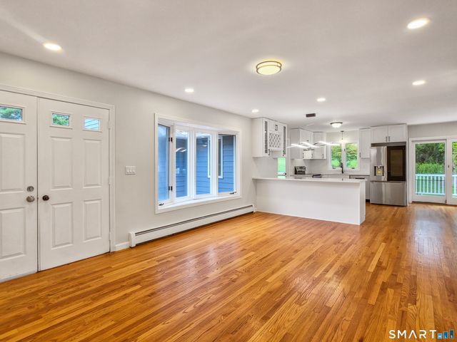 4 Bayview Circle, Watertown, CT 06795