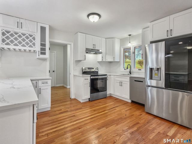 4 Bayview Circle, Watertown, CT 06795
