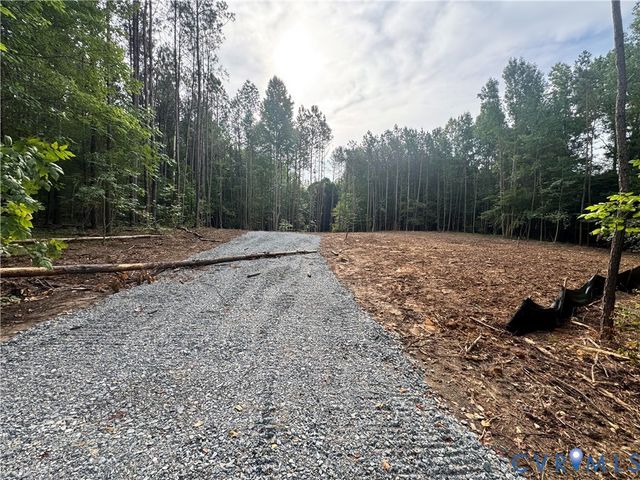11355 New Town Rd, New Kent, VA 23124