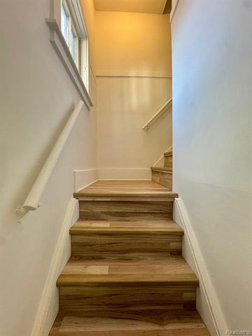 240 Pearson Street, Fenton, MI 48220