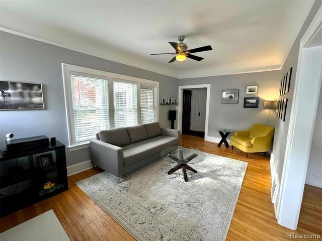 240 Pearson Street, Fenton, MI 48220