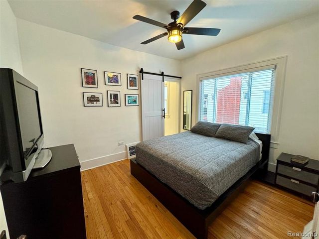 240 Pearson Street, Fenton, MI 48220