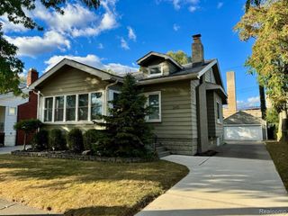 240 Pearson Street, Fenton, MI 48220