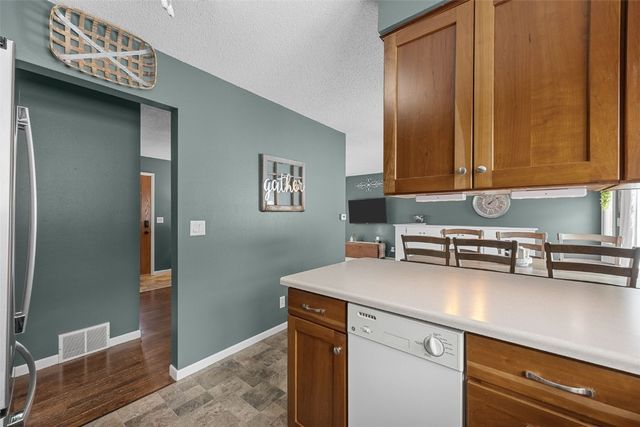 2603 Falcon Drive NE, Cedar Rapids, IA 52403