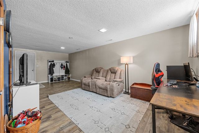 2603 Falcon Drive NE, Cedar Rapids, IA 52403