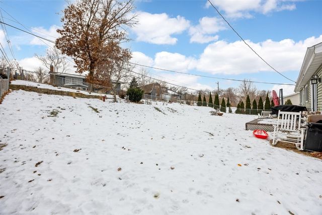 2603 Falcon Drive NE, Cedar Rapids, IA 52403