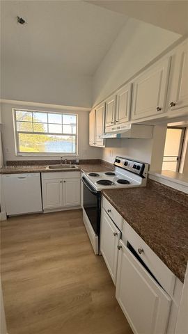 2301 NW 96th Ter 16N, Pembroke Pines, FL 33024