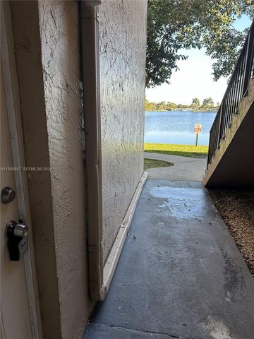 2301 NW 96th Ter 16N, Pembroke Pines, FL 33024