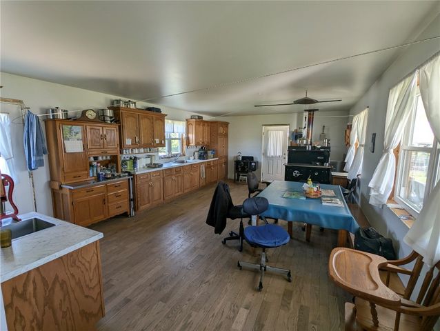 15916 AIRPORT Road, Linesville, PA 16424