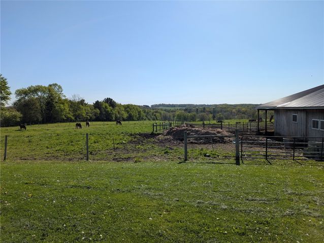 15916 AIRPORT Road, Linesville, PA 16424