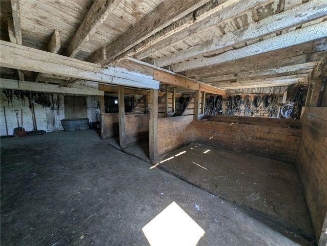 15916 AIRPORT Road, Linesville, PA 16424