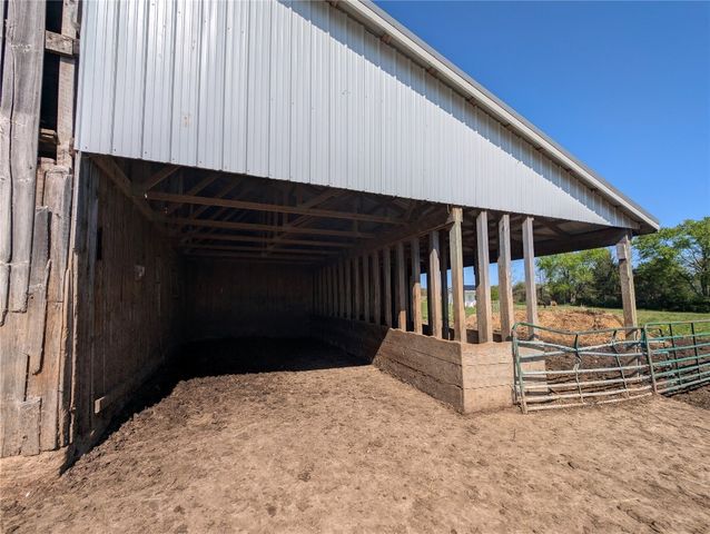 15916 AIRPORT Road, Linesville, PA 16424