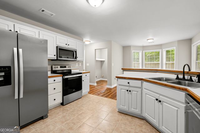 15 Caledon Court, Newnan, GA 30263