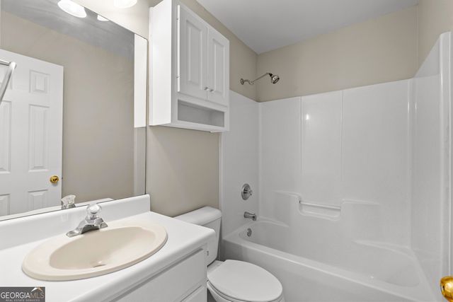 15 Caledon Court, Newnan, GA 30263