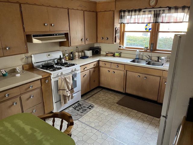 W6011 Pike River ROAD, Wausaukee, WI 54177