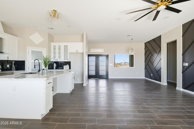 38253 W MISSOURI Avenue, Tonopah, AZ 85354