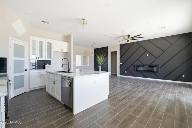 38253 W MISSOURI Avenue, Tonopah, AZ 85354