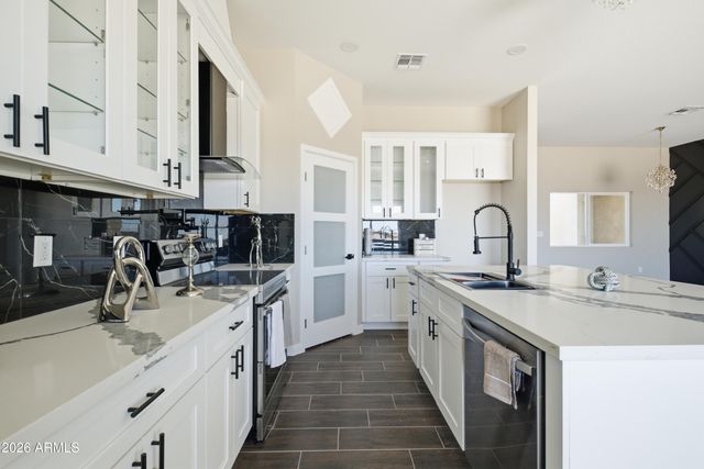 38253 W MISSOURI Avenue, Tonopah, AZ 85354