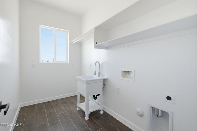 38253 W MISSOURI Avenue, Tonopah, AZ 85354