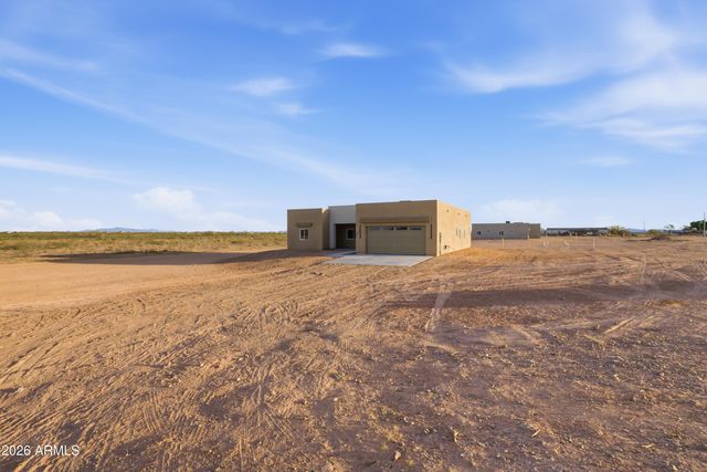 38253 W MISSOURI Avenue, Tonopah, AZ 85354