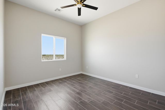 38253 W MISSOURI Avenue, Tonopah, AZ 85354