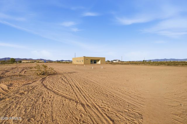 38253 W MISSOURI Avenue, Tonopah, AZ 85354