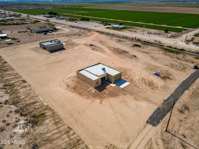 38253 W MISSOURI Avenue, Tonopah, AZ 85354