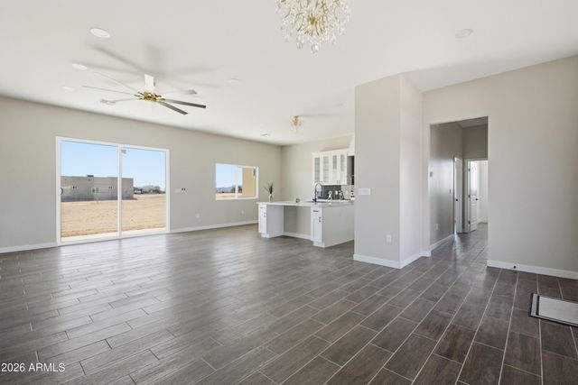 38253 W MISSOURI Avenue, Tonopah, AZ 85354