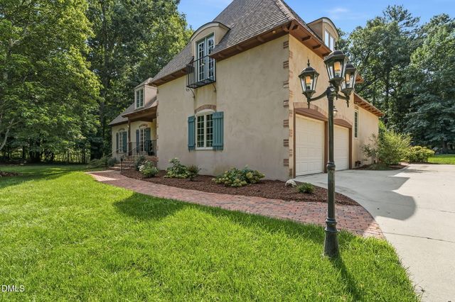 1005 Woodlot Ridge Road, Chapel Hill, NC 27516