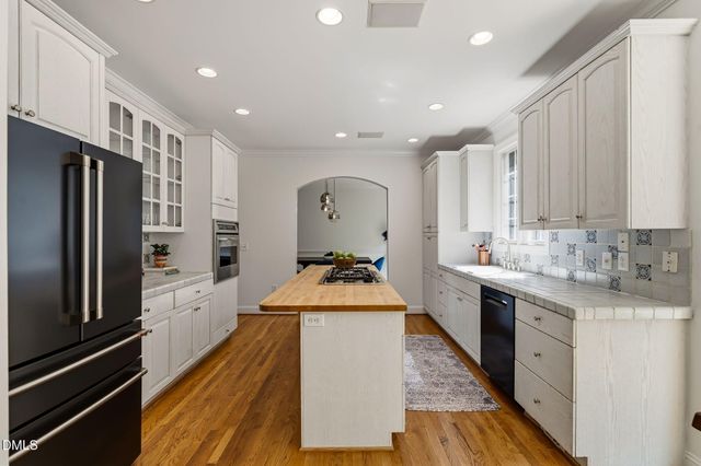 1005 Woodlot Ridge Road, Chapel Hill, NC 27516