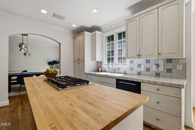 1005 Woodlot Ridge Road, Chapel Hill, NC 27516