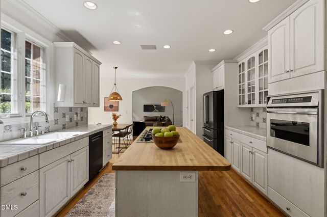 1005 Woodlot Ridge Road, Chapel Hill, NC 27516