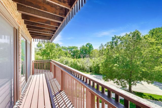 1845 Tanglewood Drive 3D, Glenview, IL 60025