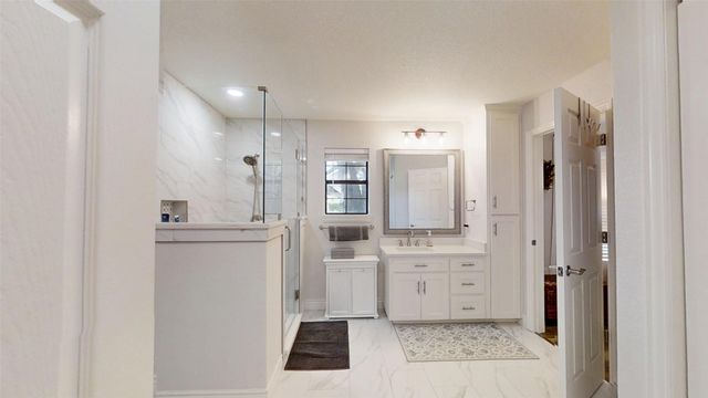 1425 Blackhawk Circle, Granbury, TX 76048