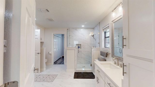 1425 Blackhawk Circle, Granbury, TX 76048