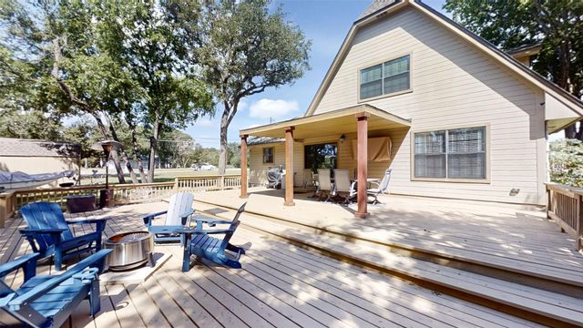 1425 Blackhawk Circle, Granbury, TX 76048