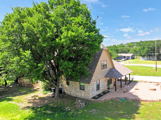 1425 Blackhawk Circle, Granbury, TX 76048