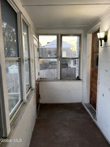 269 Broadway, Menands, NY 12204