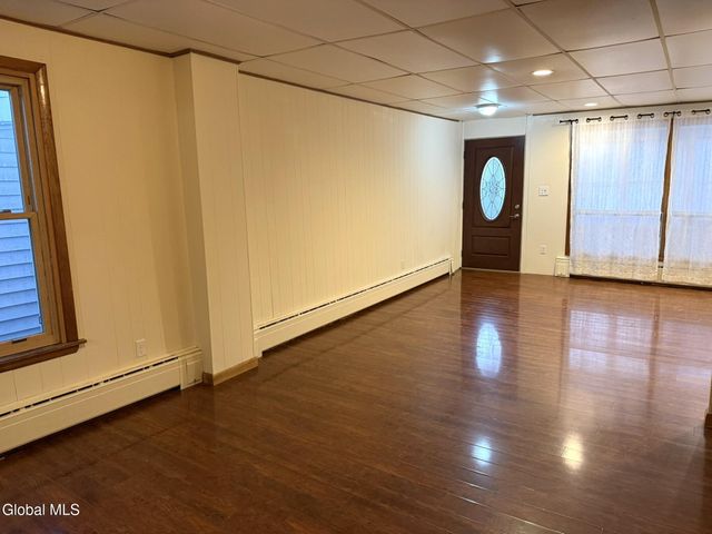 269 Broadway, Menands, NY 12204