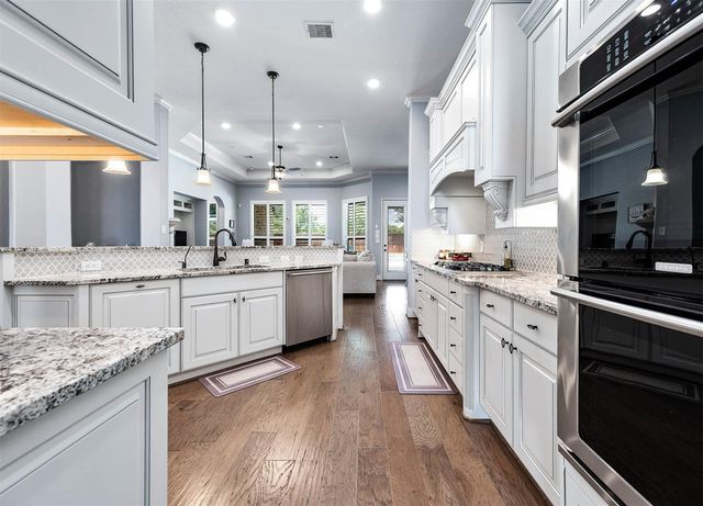 15406 Thompson Ridge Drive, Cypress, TX 77429
