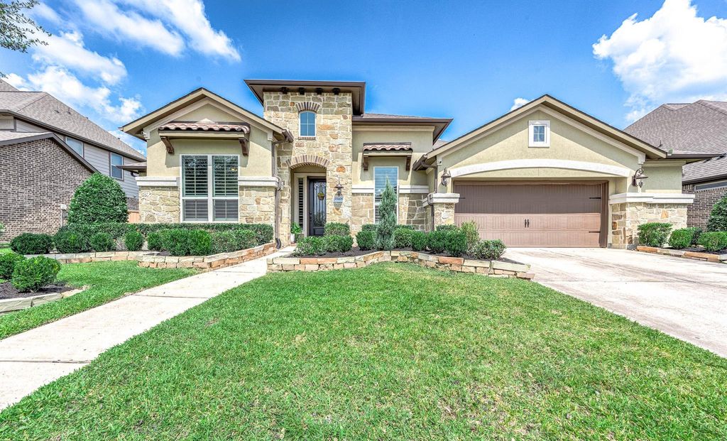 15406 Thompson Ridge Drive, Cypress, TX 77429