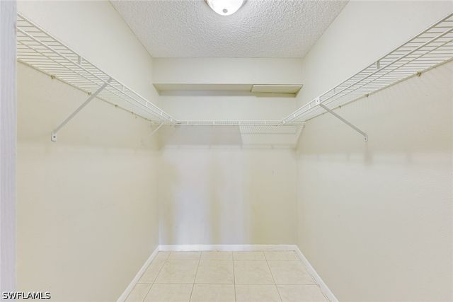 1702 Kings Lake BLVD 102, Naples, FL 34112