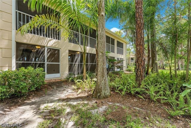 1702 Kings Lake BLVD 102, Naples, FL 34112