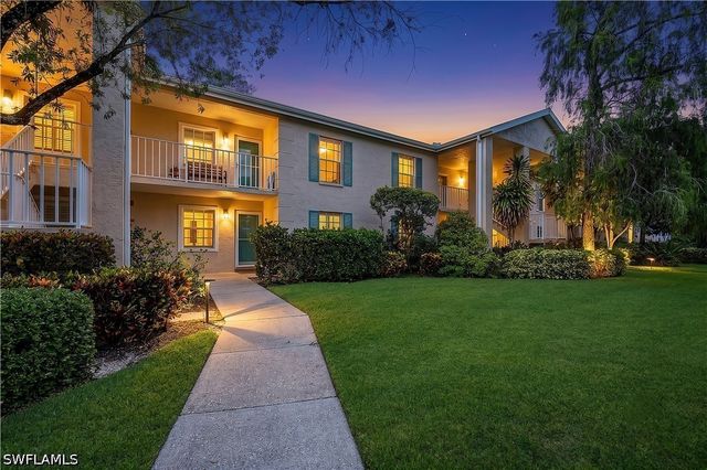 1702 Kings Lake BLVD 102, Naples, FL 34112