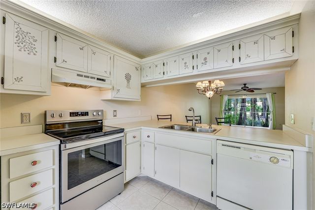 1702 Kings Lake BLVD 102, Naples, FL 34112