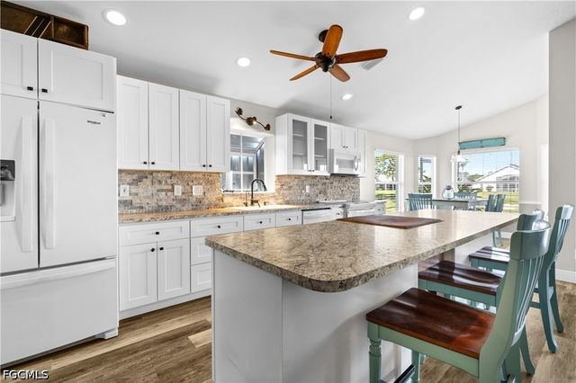 17521 Coconut Palm CT, North Fort Myers, FL 33917